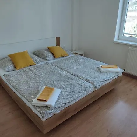 Velky Stylovy Apartman Vo Vybornej Lokalite *